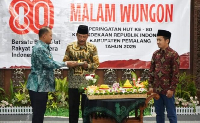 
					Bupati Anom Kasih Hadiah Kemerdekaan RI ke 80 untuk Veteran : Bebas Pajak & BPHTB