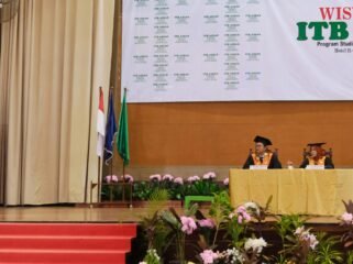 Hadiri Wisuda ITB ADIAS, Bupati Anom Dukung Penuh Kemajuan Pendidikan di Pemalang