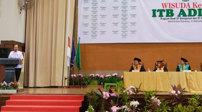 Hadiri Wisuda ITB ADIAS, Bupati Anom Dukung Penuh Kemajuan Pendidikan di Pemalang