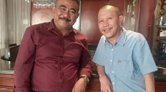 Kuasa hukum, Imam Subiyanto, SH, MH, CPM (kiri) dan Direktur Utama Perumda Air Minum Tirta Mulia Pemalang Non Aktif Slamet Efendi