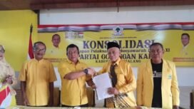 Penyerahan Berita Acara Pendaftaran Bakal Calon Ketua DPD Golkar Kab. Pemalang