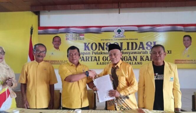 
					Penyerahan Berita Acara Pendaftaran Bakal Calon Ketua DPD Golkar Kab. Pemalang