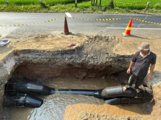 Kelancaran Distribusi Air ke Pelanggan Terganggu Imbas Proyek Drainase Bina Marga di Karangmoncol 