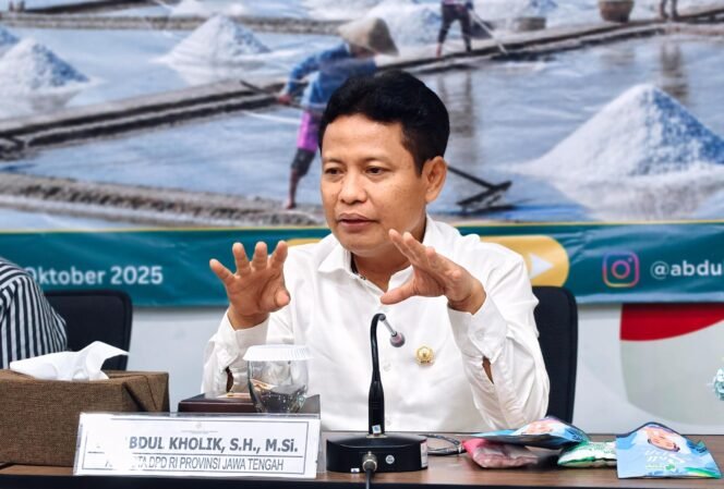
					Senator Dewan Perwakilan Daerah (DPD) RI Abdul Kholik
