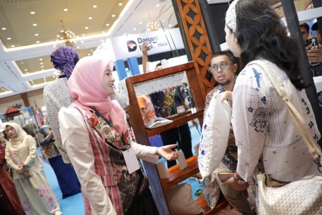
					Kembali Meriahkan Inacraft 2025, Ketua Dekranasda Jateng Dorong UMKM Naik Kelas