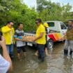 Wakil Ketua DPRD Jateng, Mohammad Saleh Salurkan Bantuan ke Warga Terdampak Banjir di Semarang