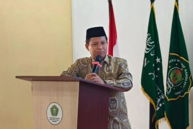 
					Anggota Dewan Perwakilan Daerah (DPD) RI Abdul Kholik
