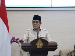 Wakil Menteri Agama RI Dr. KH. Romo R. Muhammad Syafi’i, M.Hum