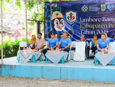 Bupati Anom saat membuka acara Jambore Bangga Kencana di Waterpark Comal Baru, Selasa (23/9/2025)