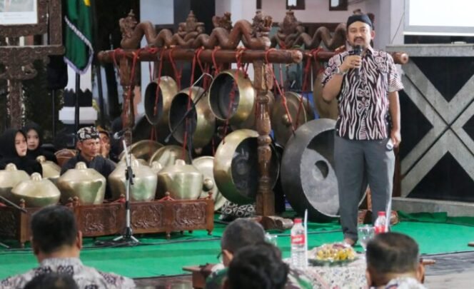 
					Bupati Pemalang Ajak Masyarakat Uri-Uri Budaya
