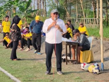 Wakil Bupati Nurkholes Membuka Liga Undi di Desa Sidorejo