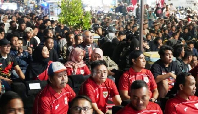 
					Ribuan Warga Padati Alun-alun Pemalang Ikuti Nobar Timnas Indonesia vs Arab Saudi