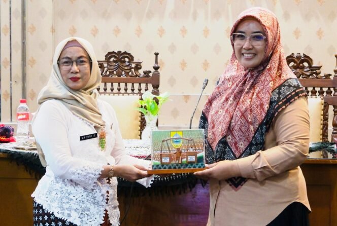 
					Kunker diterima langsung oleh Ketua Dekranasda Kabupaten Pemalang Noor Faizah Maenofie di Gedung Sasana Bhakti Praja, Jumat (21/11/2025).