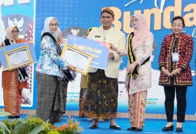 
					Bunda PAUD Pemalang Raih 2 Penghargaan Dari Provinsi Jateng