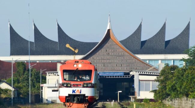 KA Lembah Anai Layani 88.580 pelanggan