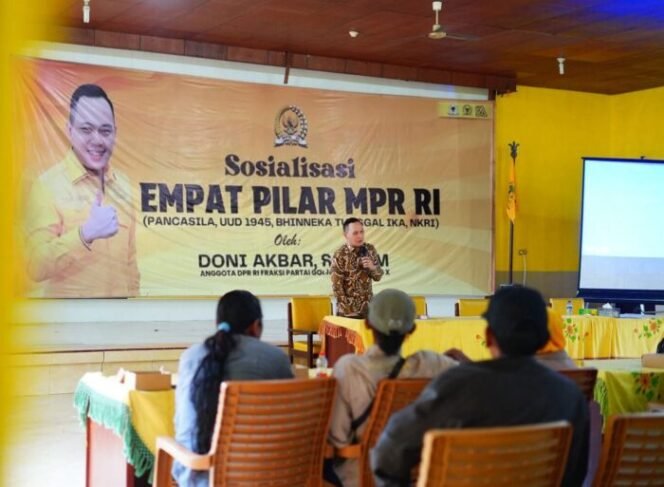 
					Sosialisasi Empat Pilar MPR RI di Halaman DPD Partai Golkar Kabupaten Pemalang, Selasa (9/12/2025).