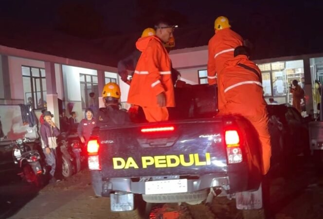 
					Doni Akbar Peduli Bencana Banjir Bandang di Pulosari dan Moga Pemalang