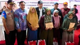 Warga Terdampak Banjir di Pemalang Terima Bantuan dari Kemensos RI