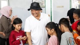 Gubernur Jateng, Ahmad Luthfi saat di Posko Pengungsian Kantor Kecamatan Pulosari, Kabupaten Pemalang, Jumat, 30 Januari 2026.