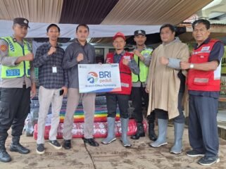Branch Office Pemalang Salurkan Bantuan Logistik bagi Pengungsi Terdampak Banjir Bandang di Kecamatan Pulosari
