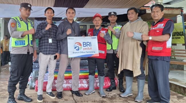 Branch Office Pemalang Salurkan Bantuan Logistik bagi Pengungsi Terdampak Banjir Bandang di Kecamatan Pulosari