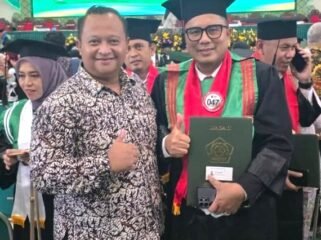 Anggota Komisi B DPRD Provinsi Jawa Tengah, Harun Abdul Khafidz, menyampaikan ucapan selamat dan sukses kepada Ketua DPD Partai Golkar Jawa Tengah, Mohammad Saleh, atas keberhasilannya meraih gelar Doktor (S3) Ilmu Hukum.