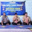 Ketua kwaran Jatinegara memberikan pembekalan kepada anggota Pramuka yang akan piket pos pam lebaran