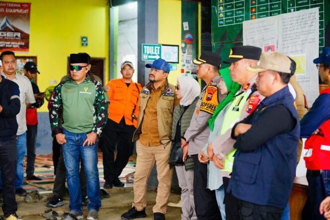 
					Bupati Anom: Para Pendaki Diharapkan Siapkan Perlengkapan Sebelum Mendaki