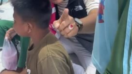 Ramadan Berkah, Anggota DPRD Pemalang Fahmidh Dhuha Berbagi Takjil Es Buah kepada Anak-anak dan Warga di Dusun Kamulyan