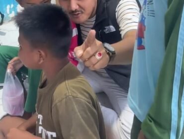 Ramadan Berkah, Anggota DPRD Pemalang Fahmidh Dhuha Berbagi Takjil Es Buah kepada Anak-anak dan Warga di Dusun Kamulyan