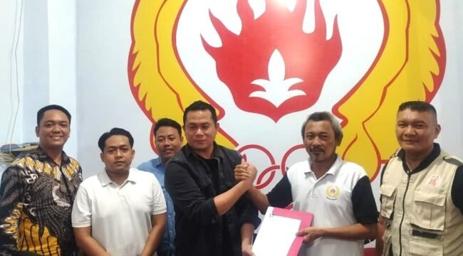 Hengki Wijaya, mendatangi Tim Penjaringan dan Penyaringan (TPP) pada Minggu malam (16/3/2026) sekitar pukul 23.54 WIB.