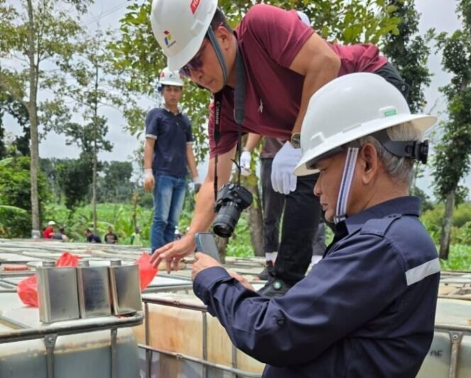 
					Kepala SKK Migas, Djoko Siswanto, menilai pengelolaan sumur minyak masyarakat di Desa Sojomerto, Kecamatan Gemuh, Kabupaten Kendal, Jawa Tengah, berjalan baik dan tidak mencemari lingkungan.