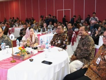 Hadiri Pengukuhan OJK Tegal, Bupati Pemalang Dorong Penguatan Literasi Keuangan