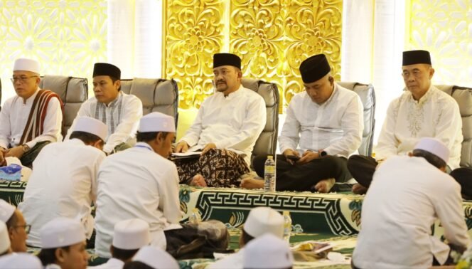 
					Hadiri Haul Akbar, Bupati Pemalang Anom Widiyantoro Tekankan Teladan Nabi Muhammad SAW