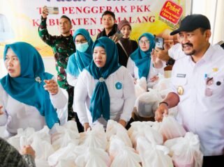  Feb Pasar Murah di Clekatakan, Bupati Anom: Ini Jadi Instrumen Pengendalian Inflasi Hingga Level Desa