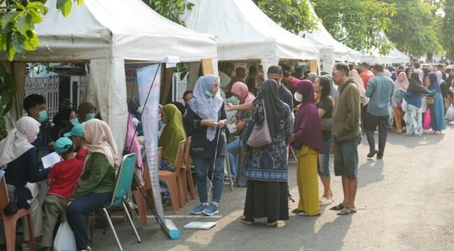 Bupati Anom Nilai Pasar Murah Efektif Bantu Warga Jelang Lebaran