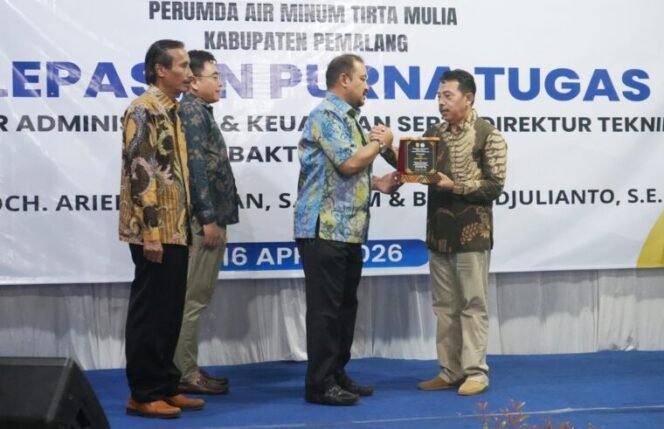 
					Dua Direksi Purna Tugas, Bupati Pemalang Tekankan Transformasi ESG di Perumda Air Minum Tirta Mulia