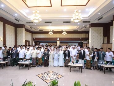 Wakil Ketua DPRD Provinsi Jawa Tengah Mohammad Saleh menghadiri acara “Halalbihalal Ngumpulke Balung Pisah Warga NU se-Jateng” yang digelar di Hotel Pandanaran, Kota Semarang pada Minggu, 19 April 2026 malam.