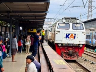 Longsor di Jalur KA Bandung Ganggu Perjalanan, KAI Daop 1 Jakarta Minta Maaf