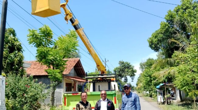 Anggota DPRD Pemalang Fahmidh Dhuha Turun Langsung, Dampingi Penggantian PJU di Bungin Danasari