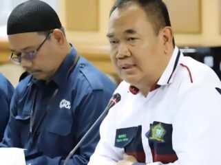 Ketua Umum Ikatan Masyarakat Pemalang (IKMAL JAYA), Abdul Khalim, (kanan)