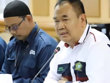 Ketua Umum Ikatan Masyarakat Pemalang (IKMAL JAYA), Abdul Khalim, (kanan)