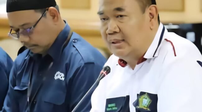 Ketua Umum Ikatan Masyarakat Pemalang (IKMAL JAYA), Abdul Khalim, (kanan)