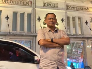 Pegiat lingkungan yang juga pengurus LSM Sahabat Alam Indonesia, Romi Indiarto