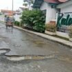 Jalan Rusak di Depan Stasiun Pemalang Dikeluhkan Pengendara, Berbulan-bulan Tak Kunjung Diperbaiki
