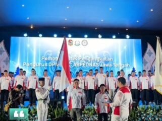 Senator DPD RI, Abdul Kholik, resmi dilantik sebagai Ketua Dewan Pimpinan Daerah (DPD) Asosiasi Badan Permusyawaratan Desa Nasional (ABPEDNAS) Jawa Tengah periode 2026-2031.