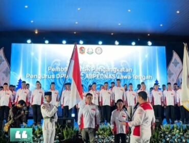 Senator DPD RI, Abdul Kholik, resmi dilantik sebagai Ketua Dewan Pimpinan Daerah (DPD) Asosiasi Badan Permusyawaratan Desa Nasional (ABPEDNAS) Jawa Tengah periode 2026-2031.