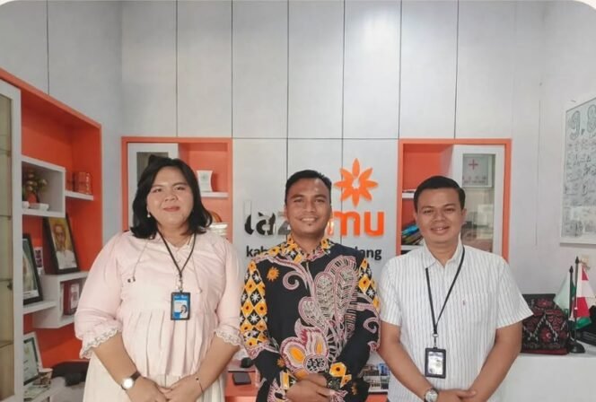 
					Foto Bersama : Catur Sujatmiko selaku Fund and Transaction Manager serta Cindy Farah Noor Destika selaku Relationship Manager Funding and Transaction (RMFT) BRI cabang Pemalang berkunjung ke Lazismu Pemalang 