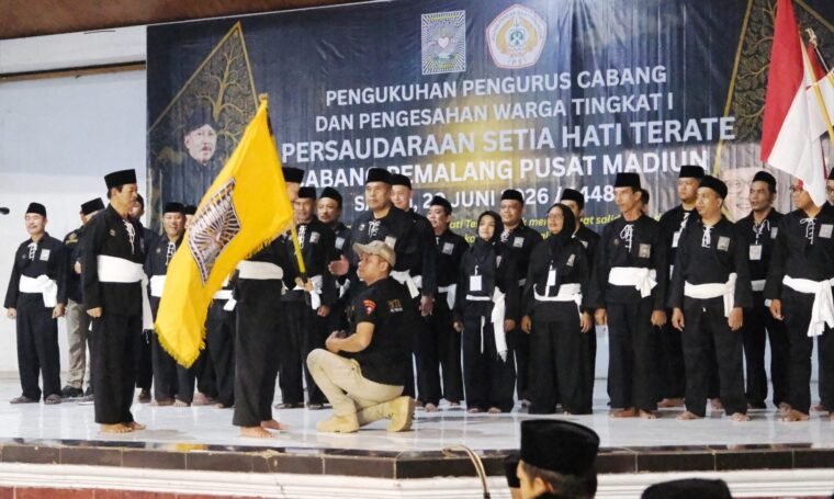 Sebanyak 368 calon warga Tingkat I Persaudaraan Setia Hati Terate (PSHT) Cabang Pemalang Pusat Madiun resmi disahkan dalam prosesi yang berlangsung di Gedung Serbaguna Pemalang, Sabtu (20/6/2026).