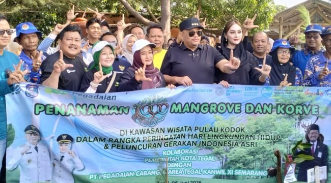 Pegadaian dan Pemkot Tegal Kolaborasi Hijaukan Pesisir, Tanam 1.000 Mangrove di Pantai Kodok
